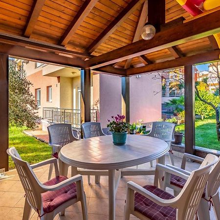 Istriensonne - Apartments Veruda Mit Grillterrasse พูลา ภายนอก รูปภาพ