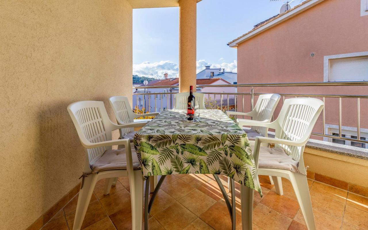 Istriensonne - Apartments Veruda Mit Grillterrasse พูลา ภายนอก รูปภาพ