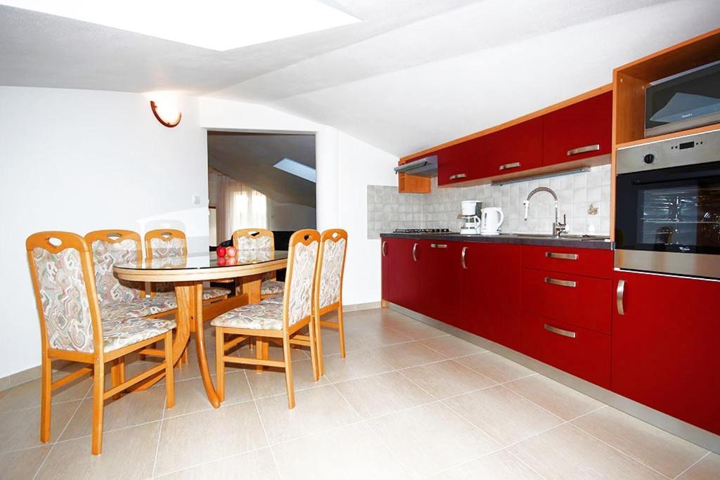Istriensonne - Apartments Veruda Mit Grillterrasse พูลา ภายนอก รูปภาพ