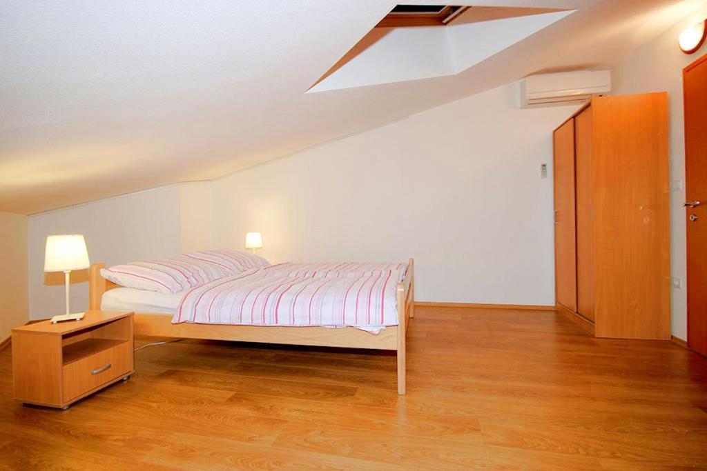 Istriensonne - Apartments Veruda Mit Grillterrasse พูลา ภายนอก รูปภาพ